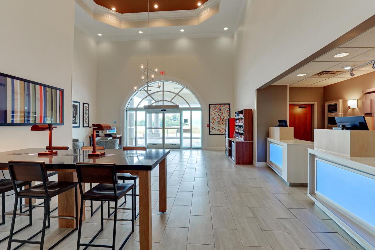 Holiday Inn Express Campbellsville By Ihg Exterior photo